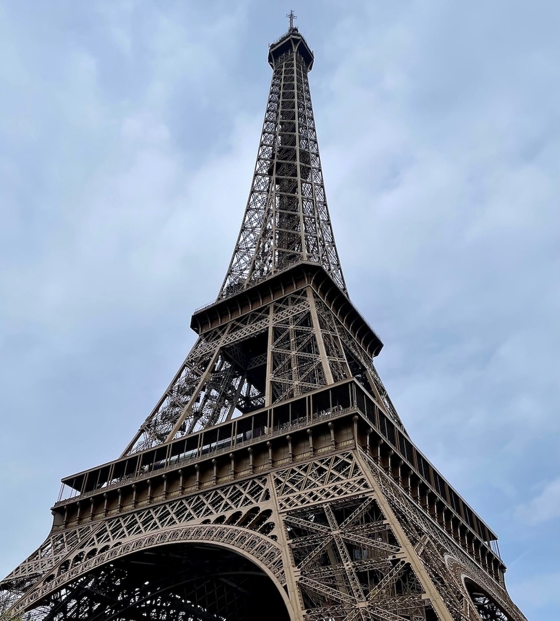 Eiffel Tower - Linda Knapper